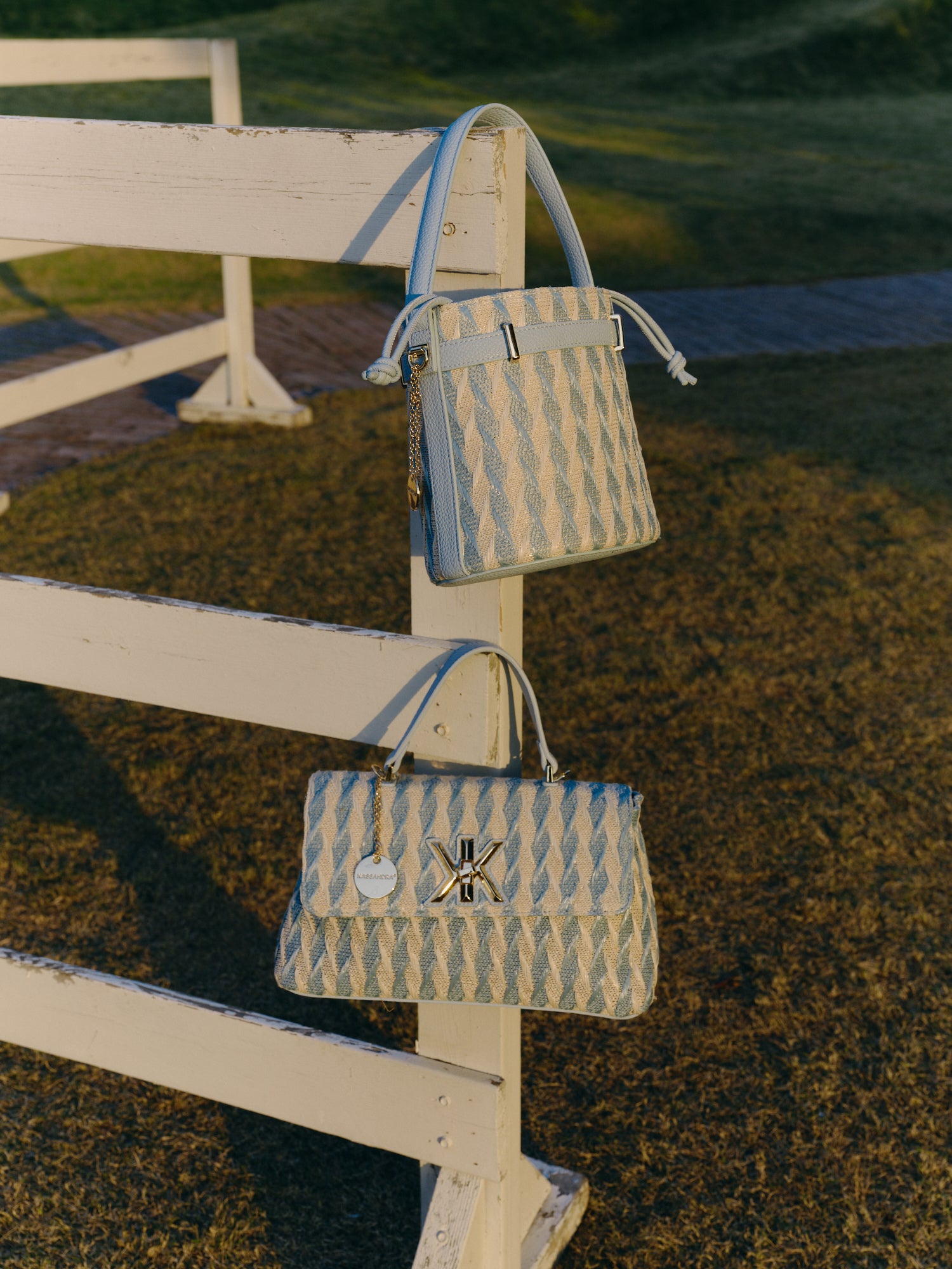 Elegant Geometric Patterned Flap Shoulder Bag