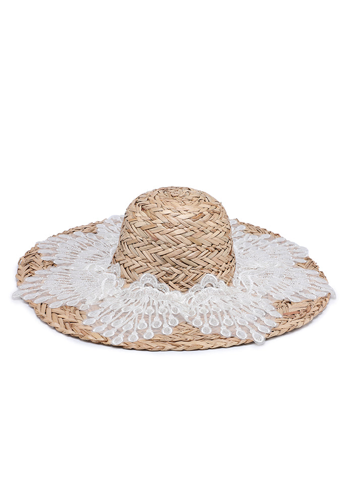 KASSANDRA Elegant Lace-Trimmed Straw Hat White
