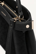 Kassandra & Co Borsa a mano effetto scamosciato con fascia decorativa