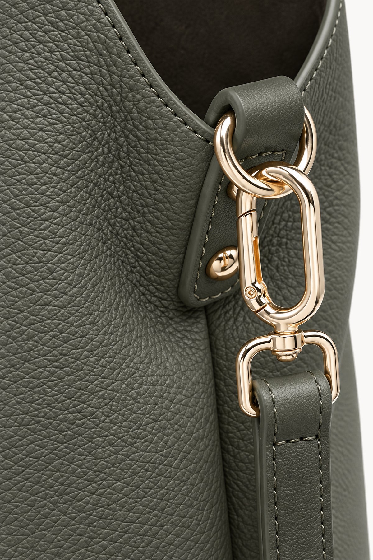 Borsa hobo con lunga nappa Green