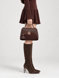 Modella, marrone