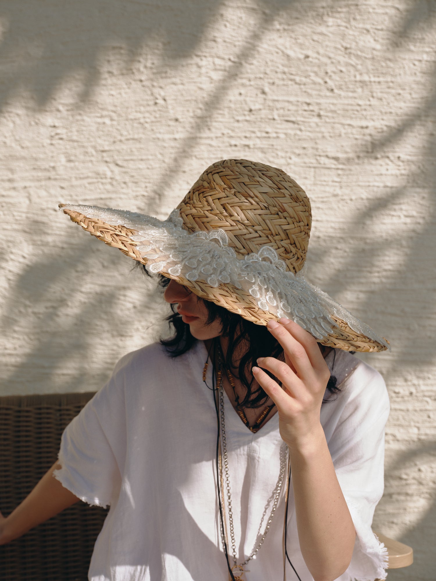 KASSANDRA Elegant Lace-Trimmed Straw Hat